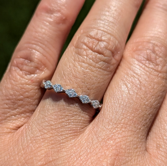 14K White Gold Diamond Segment Ring - Picture 6 of 8